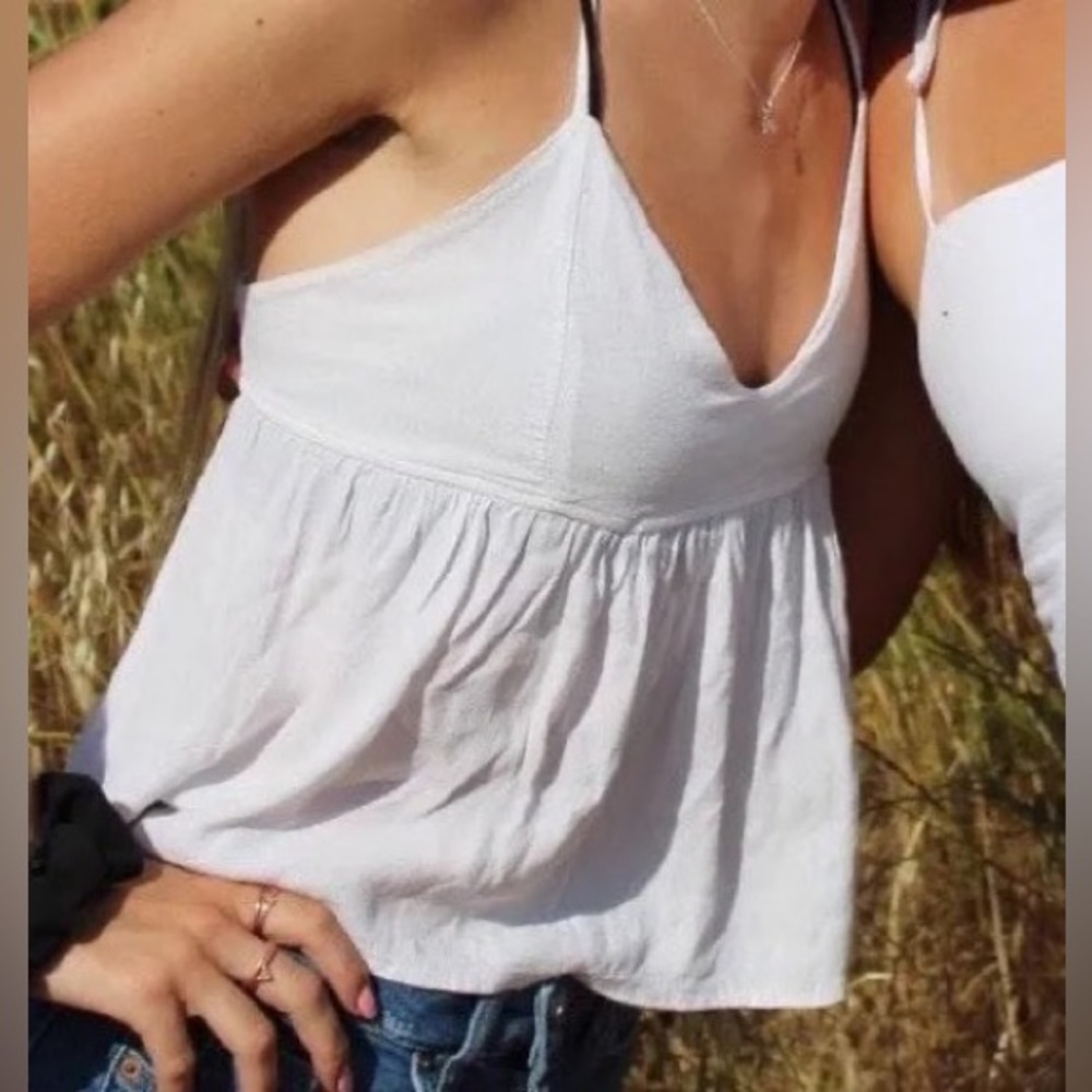 Brandy Melville- White Camisole Blouse Tank Top
